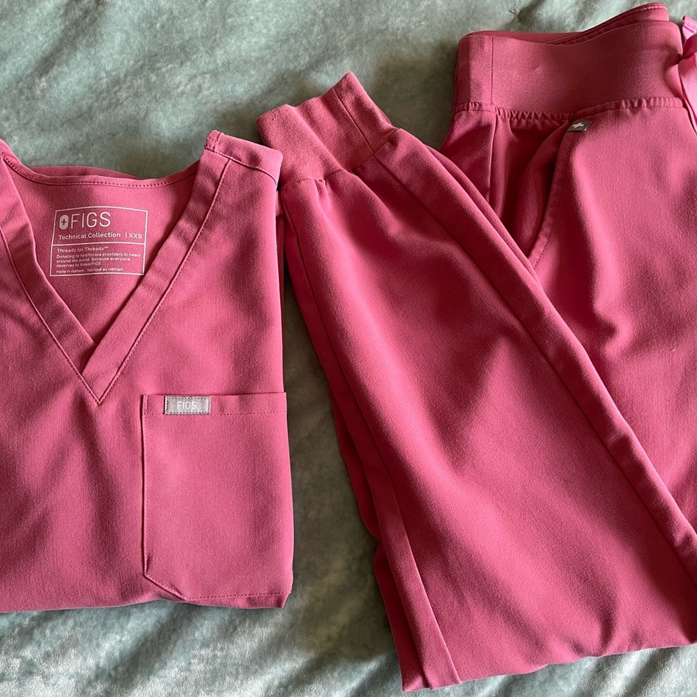 FIGS Quartz (BCA Edition) Scrubs